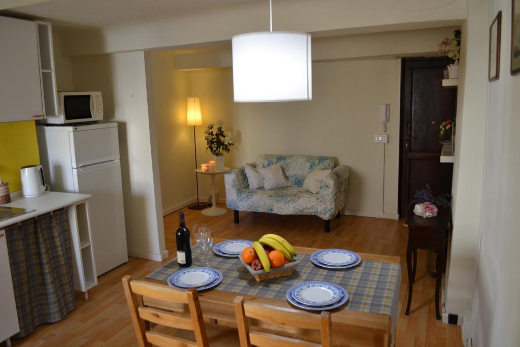 Appartement Studio In Centre à Lucques Extérieur photo