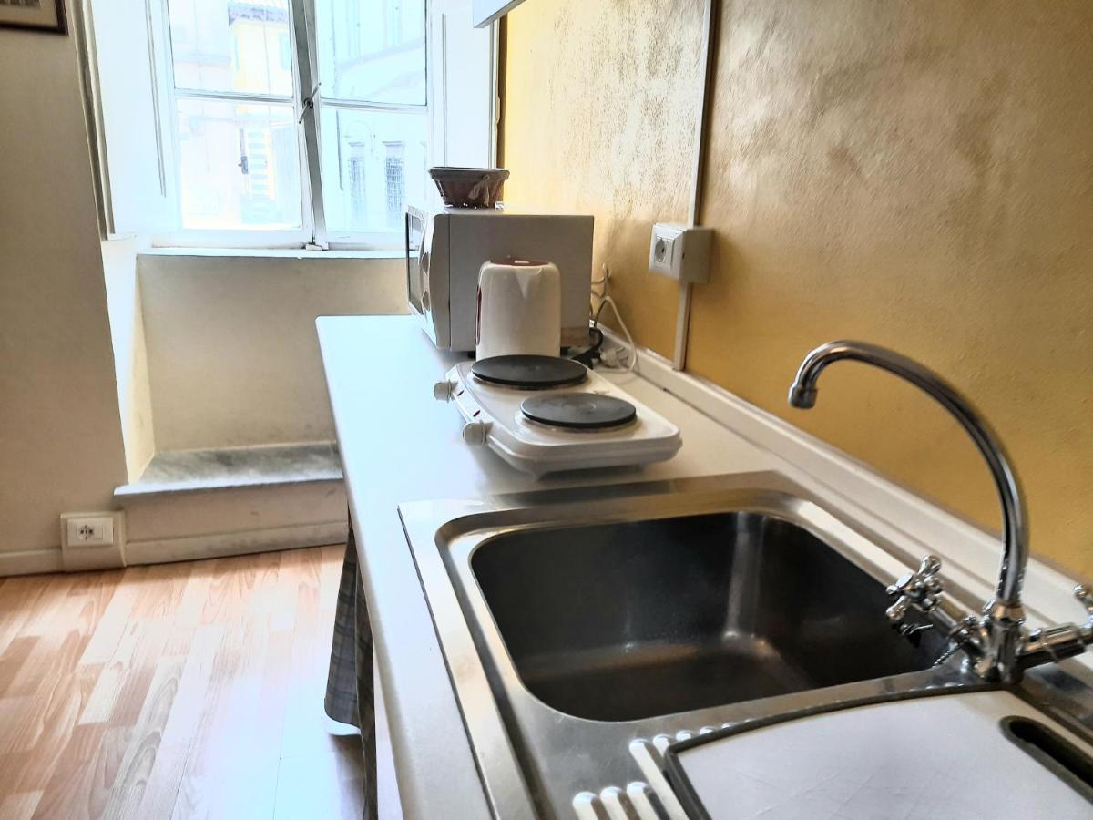 Appartement Studio In Centre à Lucques Extérieur photo